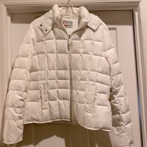 White Puffer Ski Jacket by Izod - Large